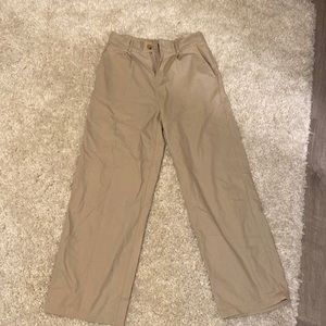 Kendall and Kylie baggie khakis